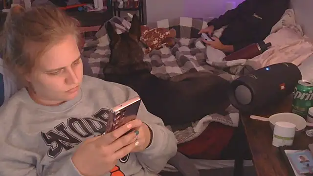 Sexyblonde12344 online show from September 2025 12:54:01 AM