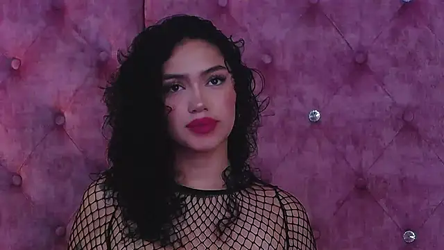 Snapshot of MaddisonBelucci chatting on September 2025 08:31:02 PM MaddisonBelucci online show from September 2025 08:31:02 PM