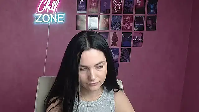 Snapshot of Lune_Moon chatting on October 2025 05:18:02 AM Lune Moon online show from October 2025 05:18:02 AM