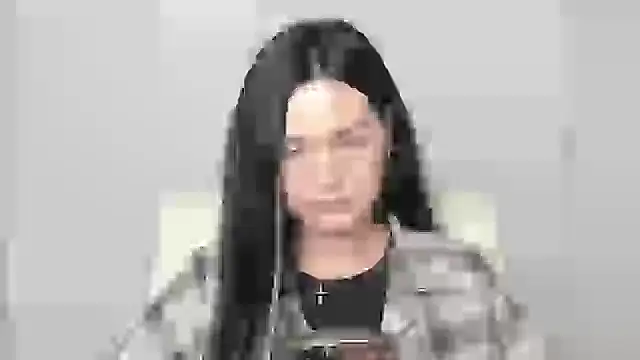 Snapshot of Lune_Moon chatting on November 2025 06:35:01 AM Lune Moon online show from November 2025 06:35:01 AM