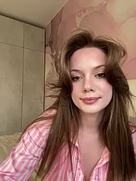 Snapshot of Rosie_Holmes_ chatting on October 2025 12:47:01 PM Rosie Holmes online show from October 2025 12:47:01 PM