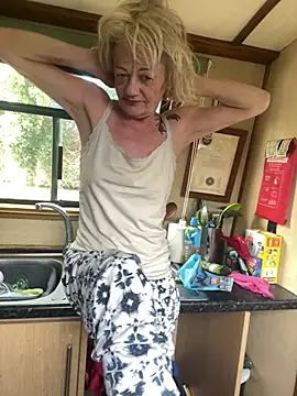 ladyboatlady online show from April 2026 08:44:02 AM