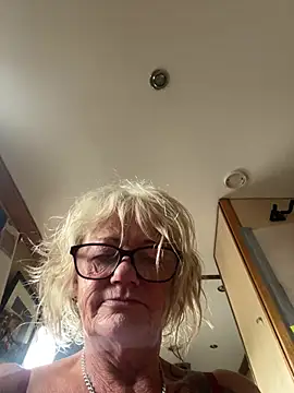 ladyboatlady online show from July 2026 07:23:02 AM