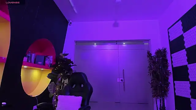 Snapshot of SamantaKane chatting on October 2025 03:29:01 AM SamantaKane online show from October 2025 03:29:01 AM