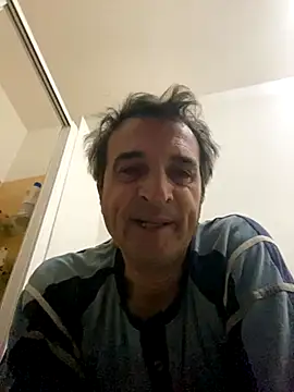 Snapshot of sasatimido chatting on October 2025 03:58:02 AM sasatimido online show from October 2025 03:58:02 AM