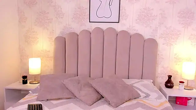 ShaynaHosk online show from March 2026 01:01:01 AM