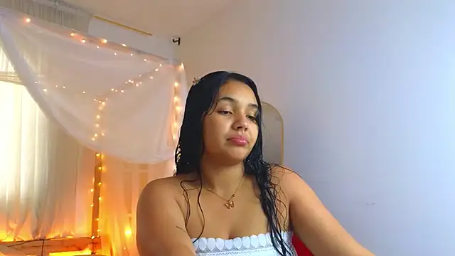 loreaniss online show from September 2025 08:25:02 PM