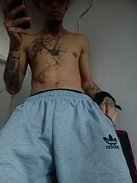 Tattoboy19cm online show from December 2025 02:01:02 PM