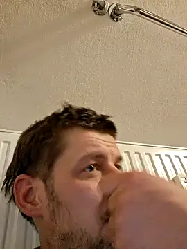 Snapshot of a7ex chatting on December 2024 06:43:01 PM a7ex online show from December 2024 06:43:01 PM