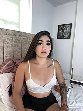 EmiilyEvans  online show from July 2026 08:39:01 PM