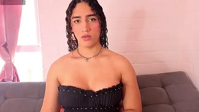 Snapshot of lunagudis chatting on December 2025 02:15:01 PM lunagudis online show from December 2025 02:15:01 PM