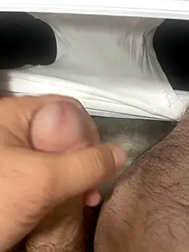 Snapshot of Heros2000 chatting on September 2025 10:48:02 PM Heros2000 online show from September 2025 10:48:02 PM