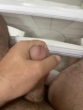 Snapshot of Heros2000 chatting on October 2025 04:25:02 AM Heros2000 online show from October 2025 04:25:02 AM