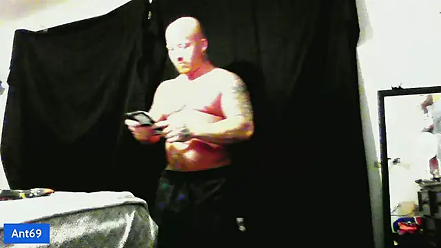 Snapshot of AntMeich6969 chatting on September 2025 11:54:01 PM AntMeich6969 online show from September 2025 11:54:01 PM