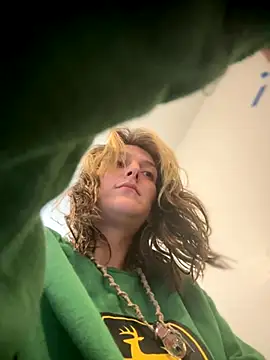 Snapshot of MrsSizzle chatting on October 2025 07:47:01 PM MrsSizzle online show from October 2025 07:47:01 PM