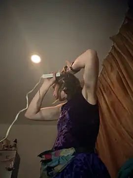 Snapshot of MrsSizzle chatting on October 2025 07:31:02 AM MrsSizzle online show from October 2025 07:31:02 AM