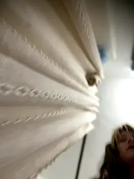 Snapshot of MrsSizzle chatting on October 2025 03:17:02 AM MrsSizzle online show from October 2025 03:17:02 AM