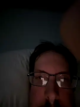 Snapshot of JJG327 chatting on October 2025 04:02:01 AM JJG327 online show from October 2025 04:02:01 AM