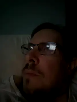 Snapshot of JJG327 chatting on November 2025 05:06:01 AM JJG327 online show from November 2025 05:06:01 AM