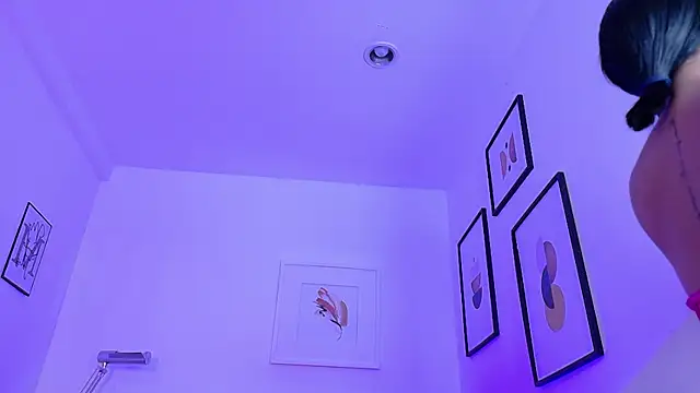 cutepetitee online show from April 2026 07:56:02 PM