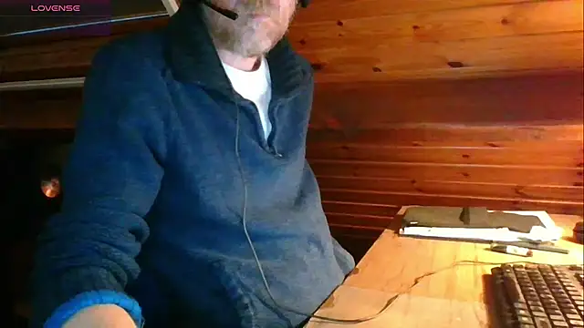 Snapshot of Vrenico-SC chatting on October 2025 04:25:02 PM Vrenico-SC online show from October 2025 04:25:02 PM