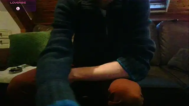 Snapshot of Vrenico-SC chatting on November 2025 03:47:01 PM Vrenico-SC online show from November 2025 03:47:01 PM