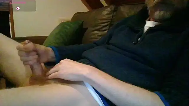 Snapshot of Vrenico-SC chatting on February 2026 03:02:01 AM Vrenico-SC online show from February 2026 03:02:01 AM