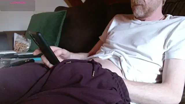 Snapshot of Vrenico-SC chatting on June 2026 04:13:02 PM Vrenico-SC online show from June 2026 04:13:02 PM