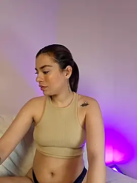 AmaiaSalvatore online show from December 2025 11:32:01 PM