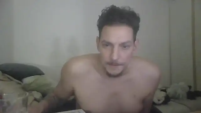 Snapshot of ARTANIS20 chatting on December 2025 01:12:02 AM ARTANIS20 online show from December 2025 01:12:02 AM