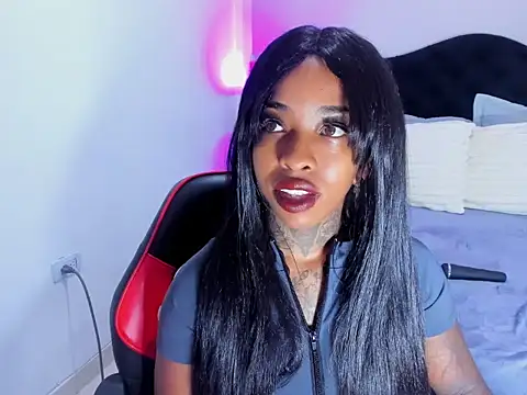 Snapshot of Pauline_Fox chatting on March 2026 03:08:01 AM Pauline Fox online show from March 2026 03:08:01 AM