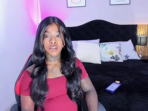 Snapshot of Pauline_Fox chatting on March 2026 02:28:01 AM Pauline Fox online show from March 2026 02:28:01 AM