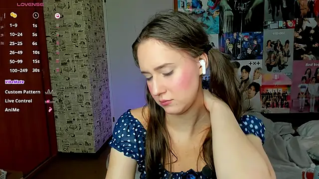 LucyRose3 online show from September 2025 04:56:01 PM