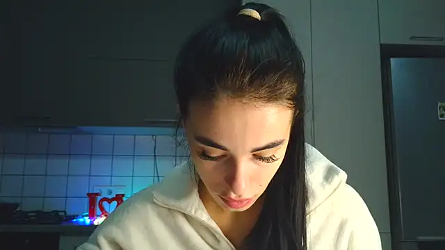 EvaMelnik online show from October 2025 05:14:02 PM