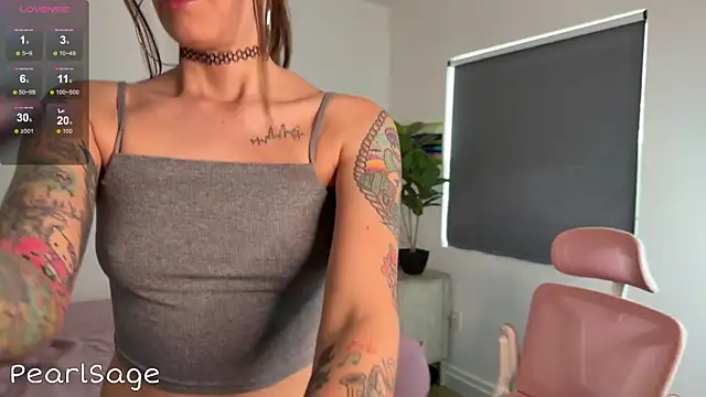 Pearl Sage online show from April 2026 10:40:01 PM