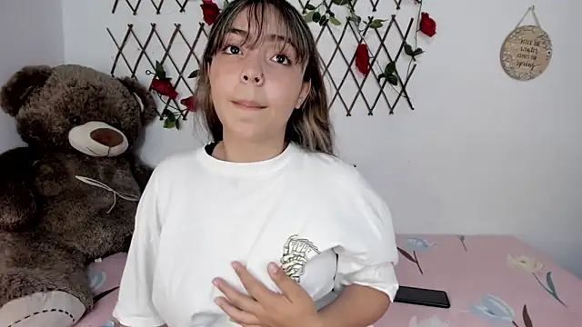 Snapshot of emma_grays2 chatting on September 2025 04:34:02 AM emma grays2 online show from September 2025 04:34:02 AM