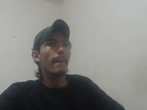 Snapshot of snackontime18 chatting on June 2026 03:09:02 AM snackontime18 online show from June 2026 03:09:02 AM