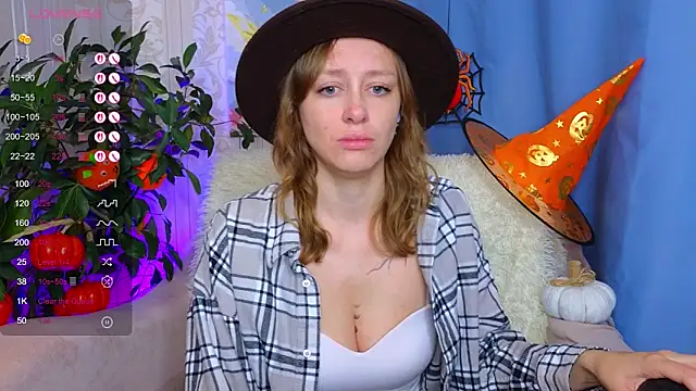 Snapshot of evashiny_ chatting on October 2025 02:56:01 AM evashiny online show from October 2025 02:56:01 AM