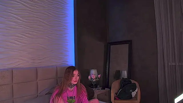 Snapshot of AriWild chatting on March 2026 04:35:01 AM AriWild online show from March 2026 04:35:01 AM