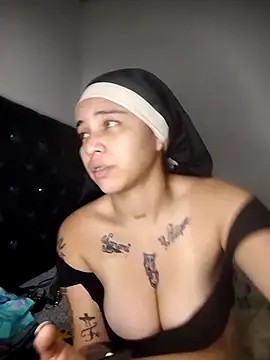 Snapshot of Vale_Nikol21 chatting on December 2025 02:08:02 AM Vale Nikol21 online show from December 2025 02:08:02 AM