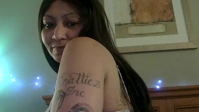 Flossee online show from March 2026 01:22:02 AM