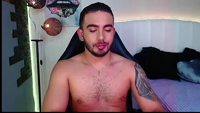 adamhairy online show from June 2026 07:48:01 PM