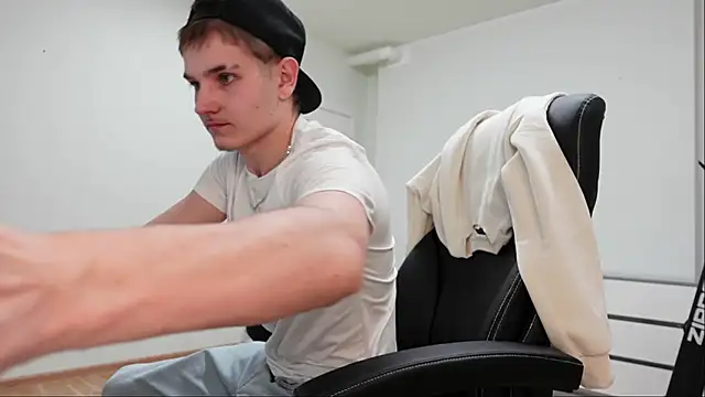 Mark Karson online show from October 2025 05:36:01 PM