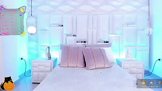 Im Molly Angel online show from October 2025 08:08:01 PM