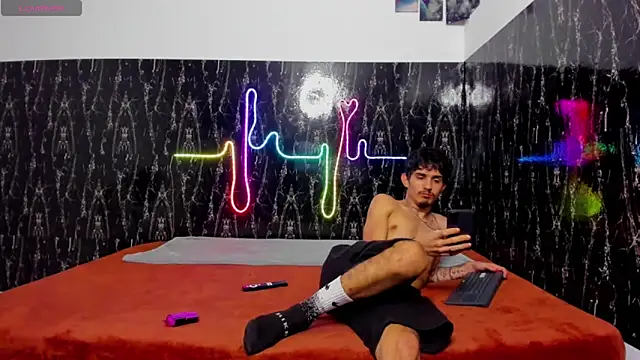 Snapshot of nextboywell1 chatting on December 2025 01:40:02 PM nextboywell1 online show from December 2025 01:40:02 PM