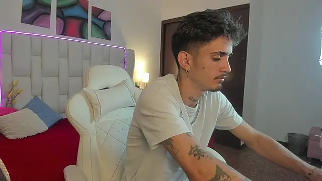 nextboywell1 online show from April 2026 03:01:04 AM