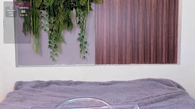 Dakotaferreti online show from September 2025 08:01:02 PM