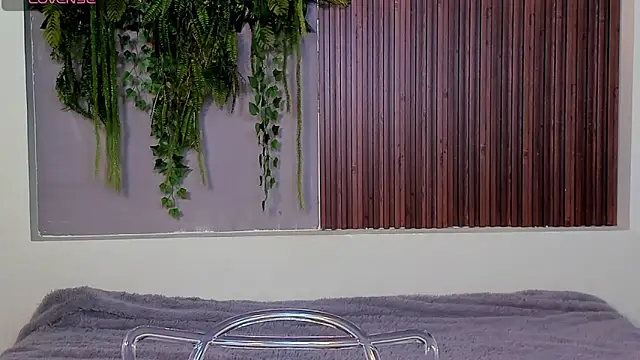 Dakotaferreti online show from October 2025 07:22:02 PM