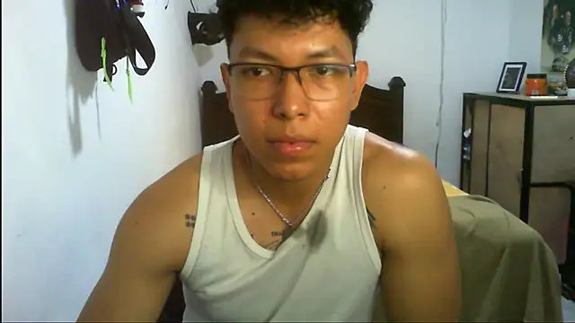 Karim jensen online show from April 2026 11:38:02 PM