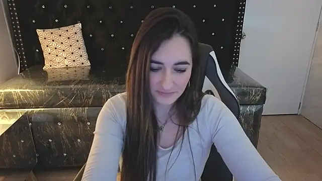 Snapshot of Soffi_betacur_b chatting on September 2025 03:17:02 AM Soffi betacur b online show from September 2025 03:17:02 AM